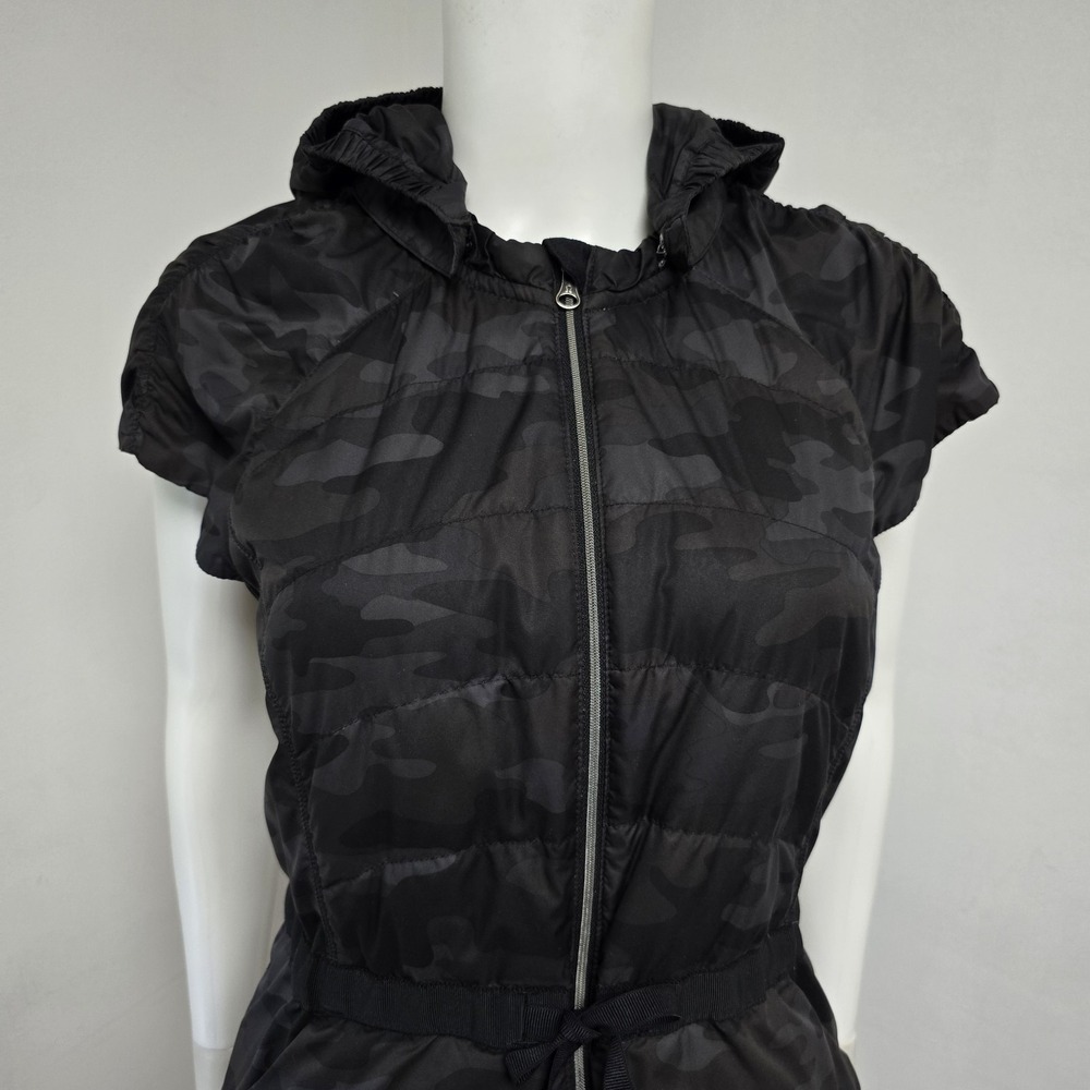 Lululemon Down Puffy Vest Spring Fling Womens Size 10 Gray Camouflage Full Zip - Picture 4 of 11